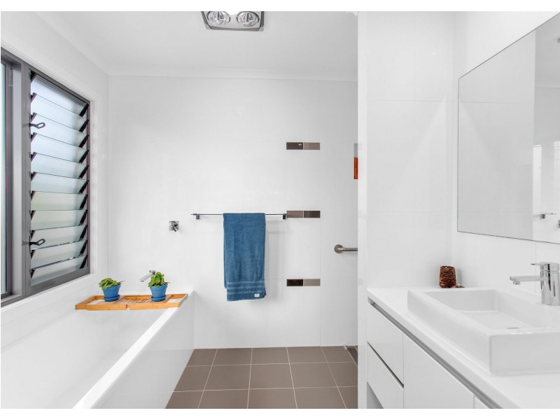 17 Coastal View Drive, Tallwoods Village NSW 2430