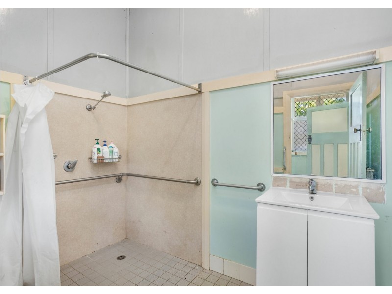 22 Nicoll Street, Taree NSW 2430