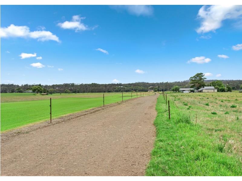 295 Edinburgh Drive, Taree NSW 2430