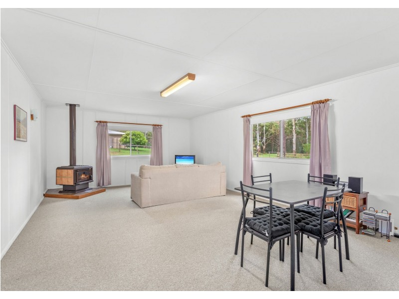 411 Blackhead Road, Hallidays Point NSW 2430