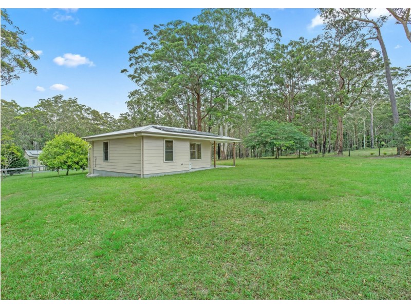 411 Blackhead Road, Hallidays Point NSW 2430