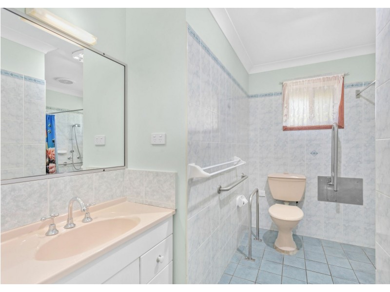 1 Quoll Place, Old Bar NSW 2430