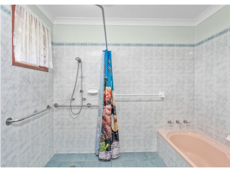 1 Quoll Place, Old Bar NSW 2430