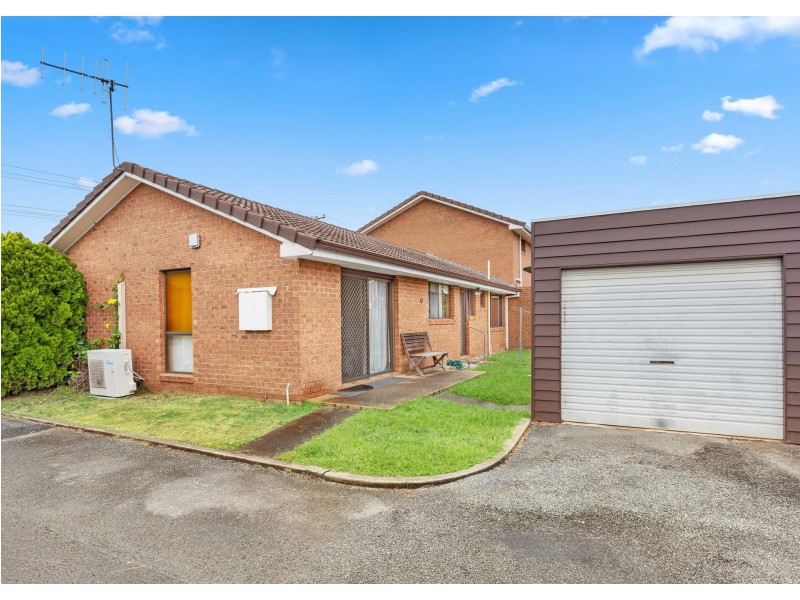 2/24 Gipps Street, Taree NSW 2430