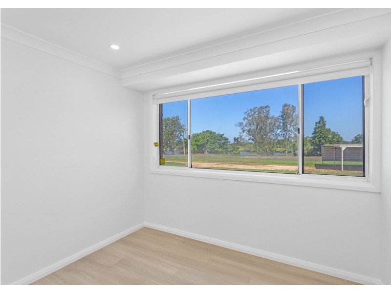 1 Ochiltree Place, Taree NSW 2430