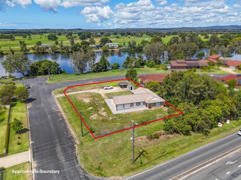 1 Ochiltree Place, Taree NSW 2430