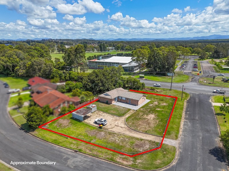 1 Ochiltree Place, Taree NSW 2430