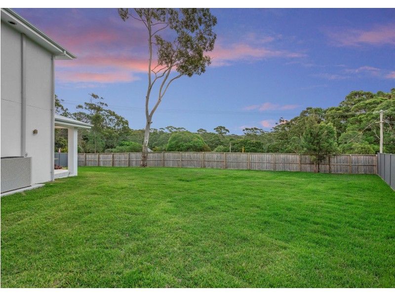 8 Lace Court, Diamond Beach NSW 2430