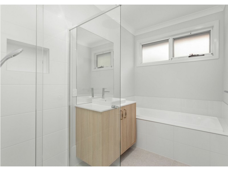 8 Lace Court, Diamond Beach NSW 2430