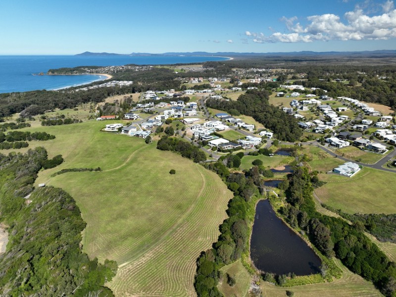 14 Cottesloe Circuit, Red Head NSW 2430