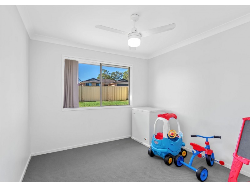 1 Pyrus Drive, Taree NSW 2430