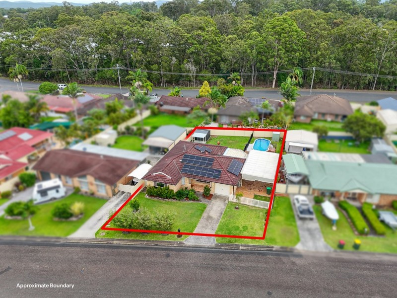 10 Robusta Parade, Taree NSW 2430