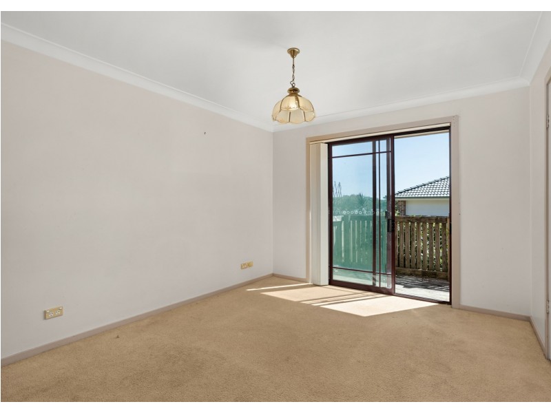 2/1 Silkyash Close, Old Bar NSW 2430