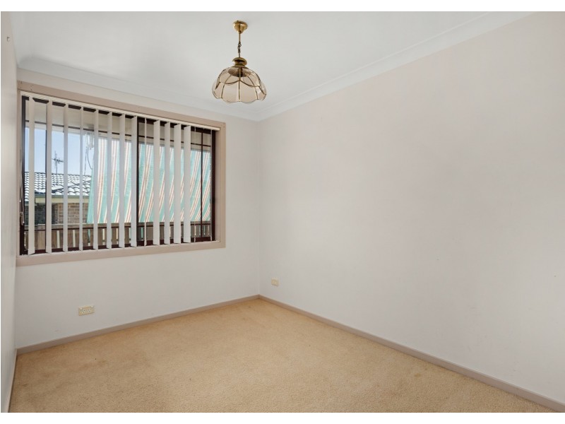 2/1 Silkyash Close, Old Bar NSW 2430