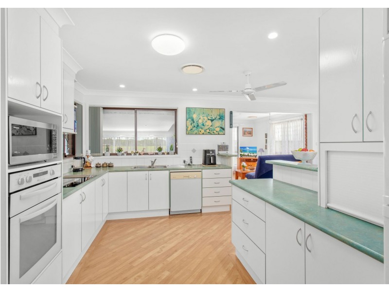 15 Petken Drive, Taree NSW 2430