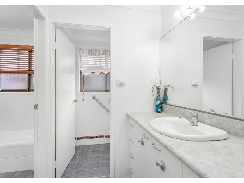 15 Petken Drive, Taree NSW 2430