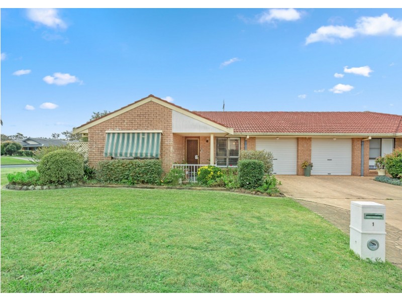 1/2 Waratah Place, Taree NSW 2430