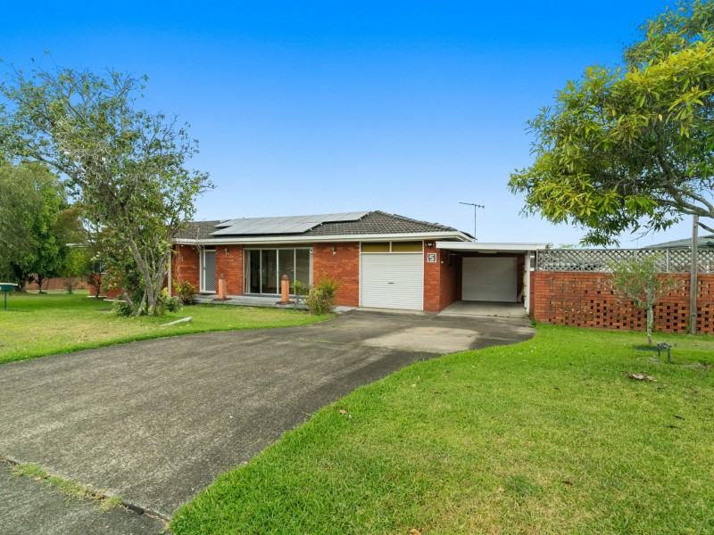 5 McLennan Street, Taree NSW 2430