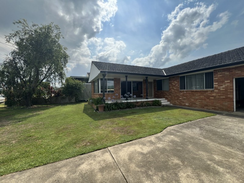 24 Manning River Dive, Taree NSW 2430