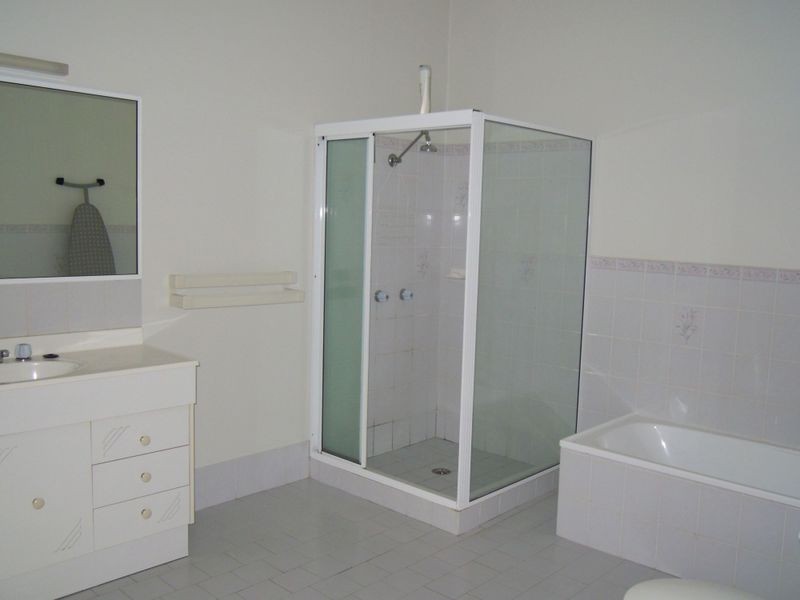 2/219 Victoria Street, Taree NSW 2430