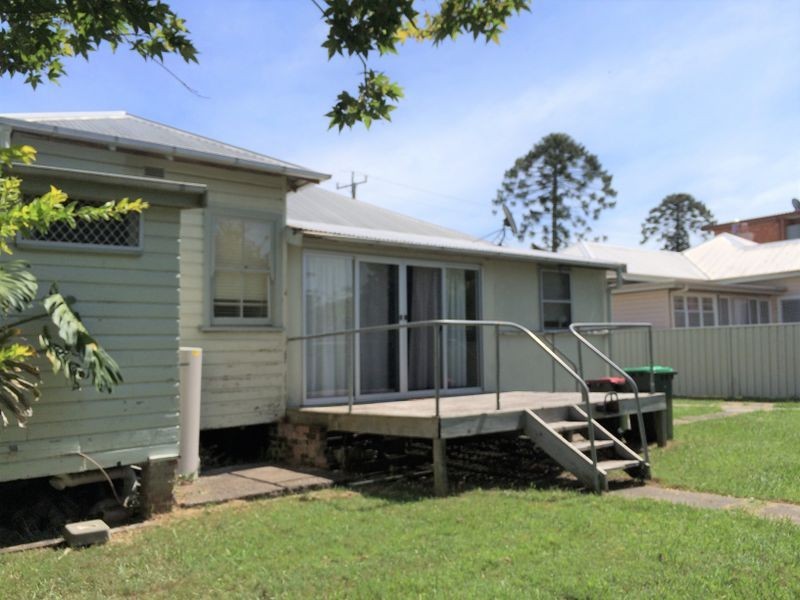 25 Florence Street, Taree NSW 2430