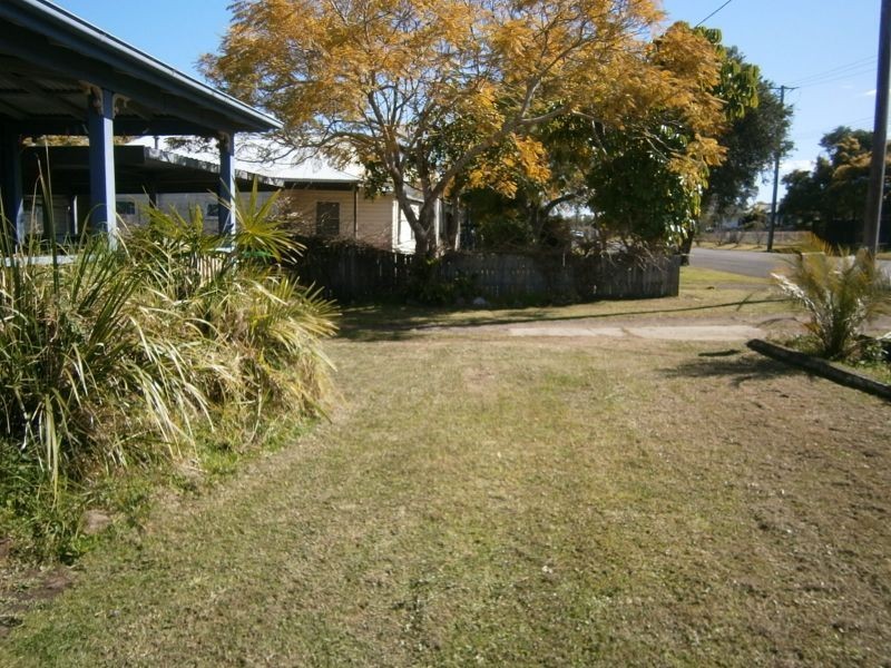 6 Railway Parade, Taree NSW 2430