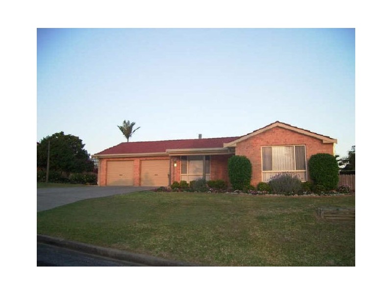 1 Laurina Close, Old Bar NSW 2430