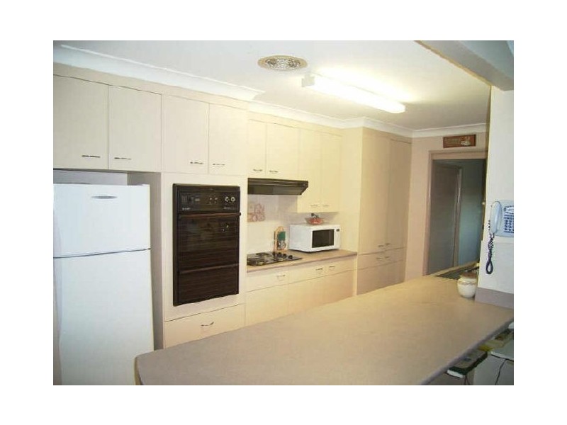 1 Laurina Close, Old Bar NSW 2430