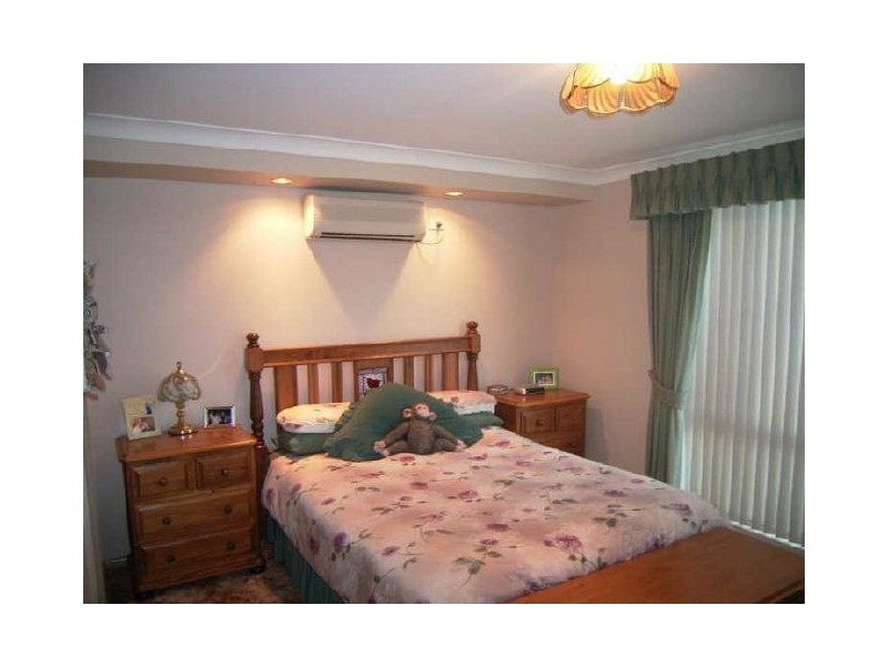 1 Laurina Close, Old Bar NSW 2430
