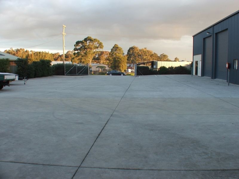 Bay 4/16 Arkwright Crescent, Taree NSW 2430