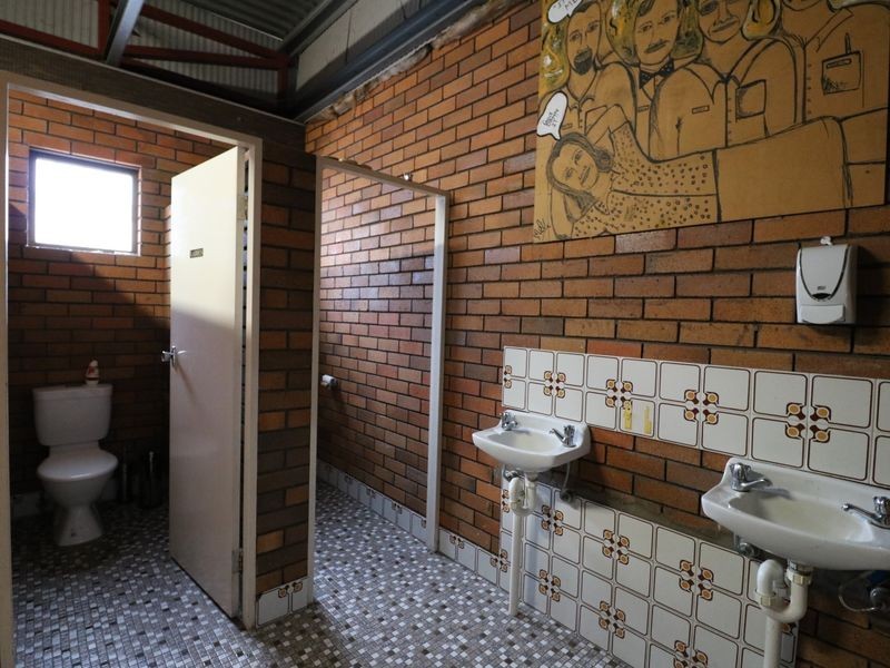 Bay 1/1 Elizabeth Avenue, Taree NSW 2430