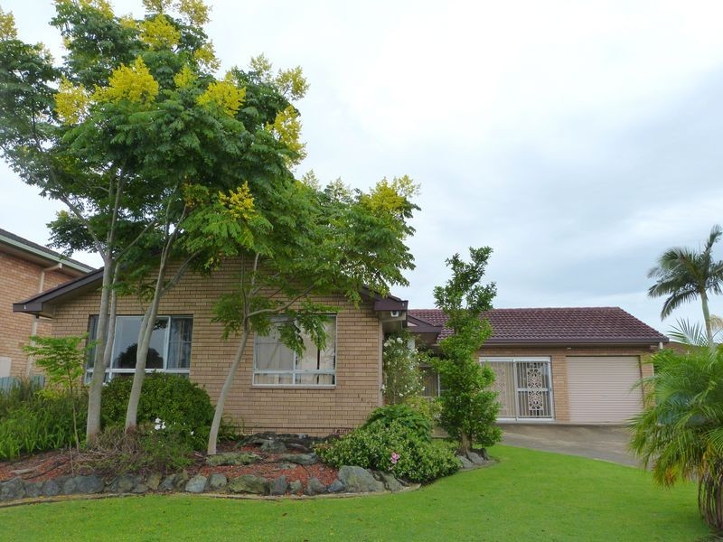 19 Wootton Crescent, Taree NSW 2430