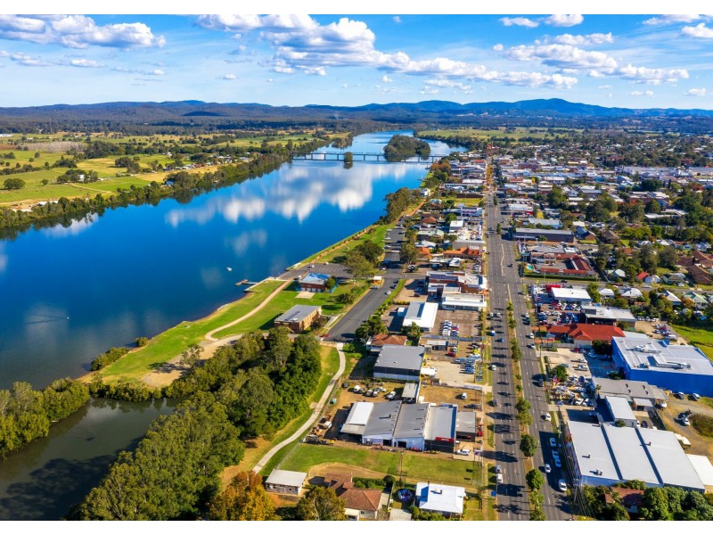 14 Victoria Street, Taree NSW 2430