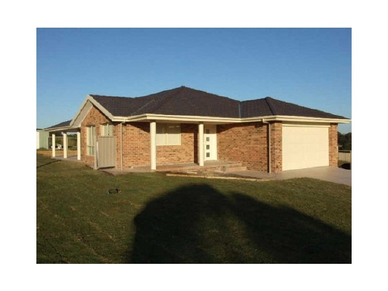 2 Pyrus Drive, Taree NSW 2430