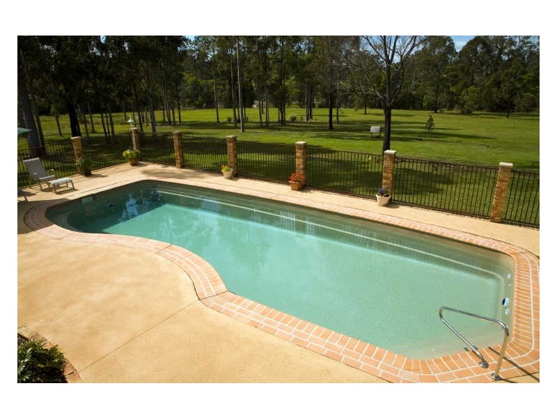 13 Ruby Drive, Taree NSW 2430