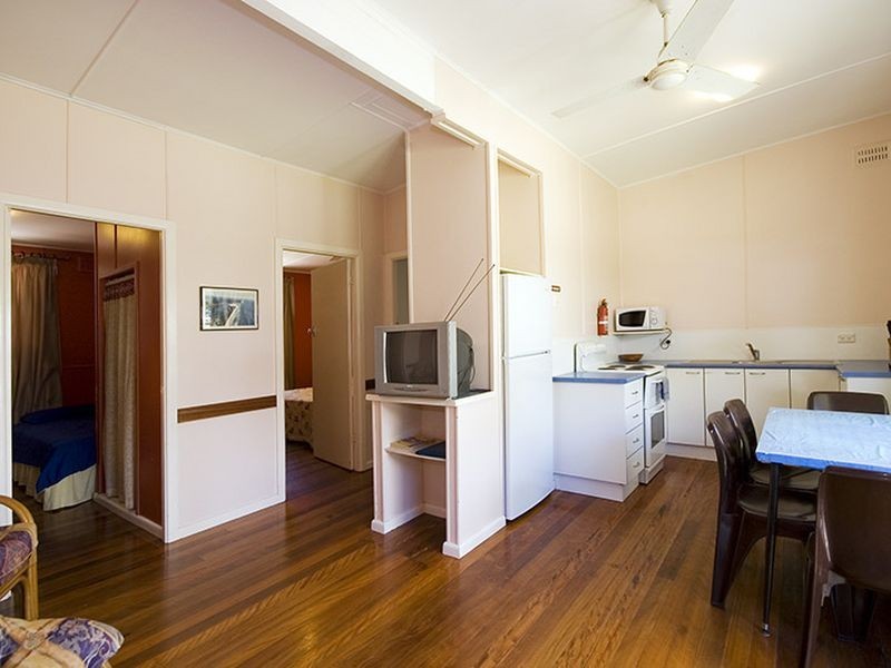 6a Manning St, Manning Point NSW 2430