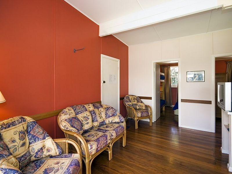 6a Manning St, Manning Point NSW 2430