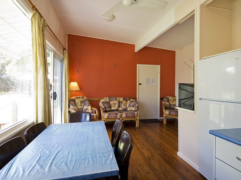 6a Manning St, Manning Point NSW 2430