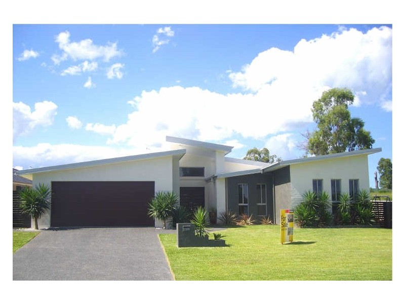 25 John Hall Drive, Taree NSW 2430