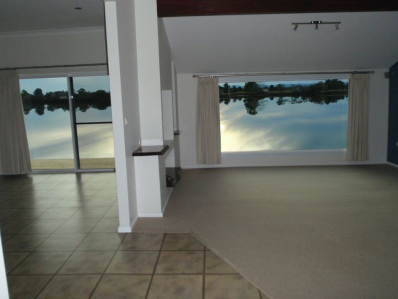 Oxley Island NSW 2430