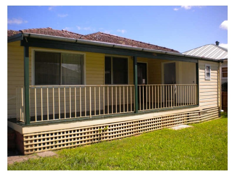 12 Deb Street, Taree NSW 2430