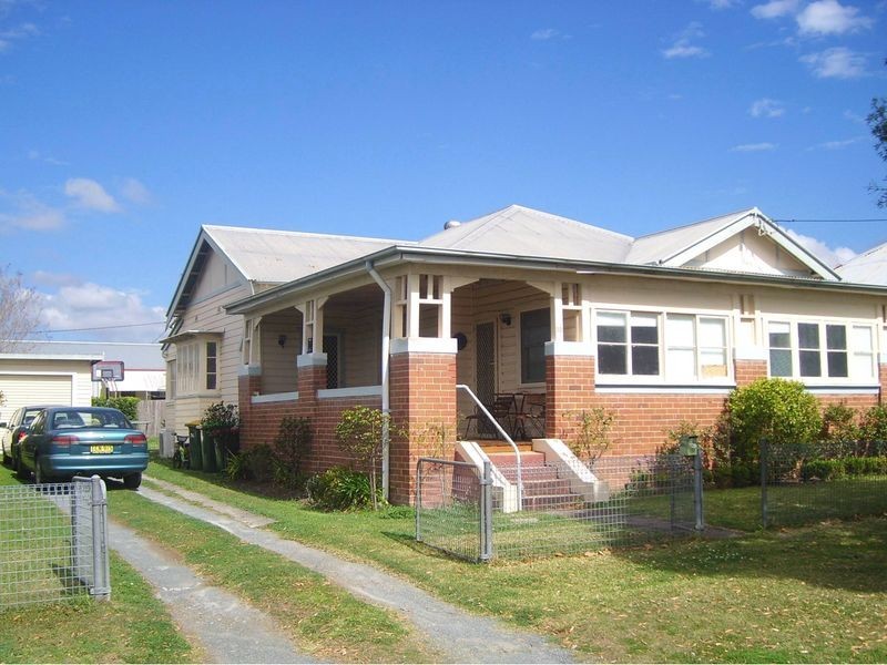 10 Eric Street, Taree NSW 2430