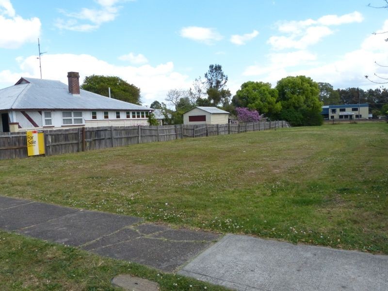 13 Wynter Street, Taree NSW 2430