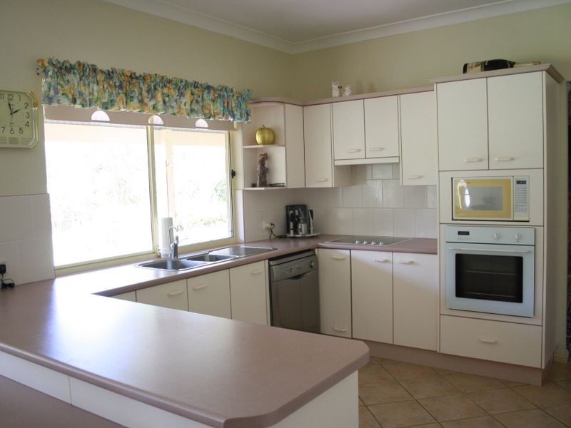 1 Meadowview Drive, Cundletown NSW 2430