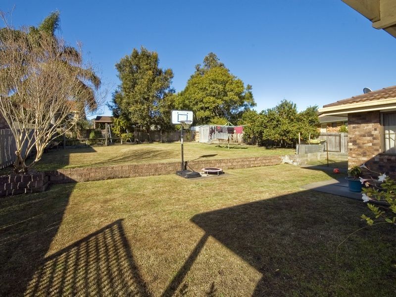 27 Lawson Crescent, Taree NSW 2430