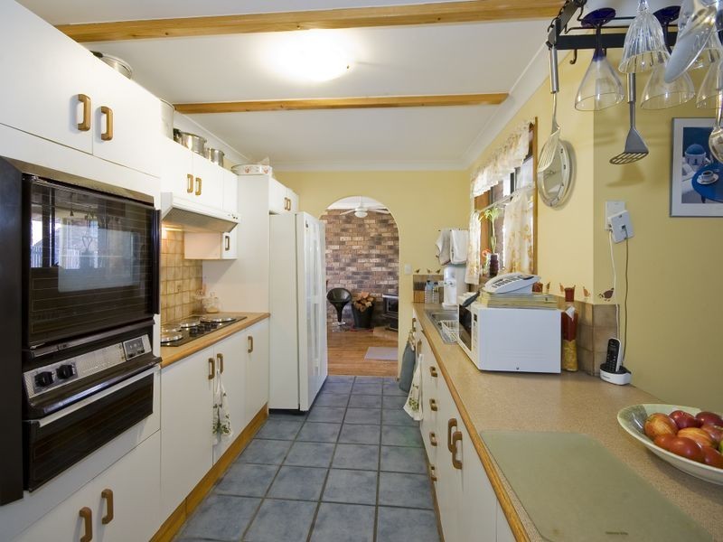 27 Lawson Crescent, Taree NSW 2430