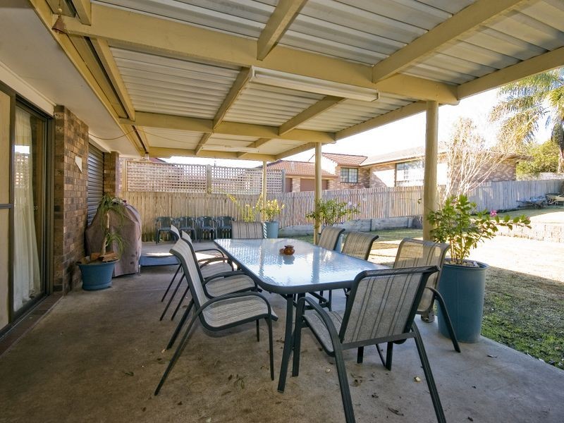 27 Lawson Crescent, Taree NSW 2430