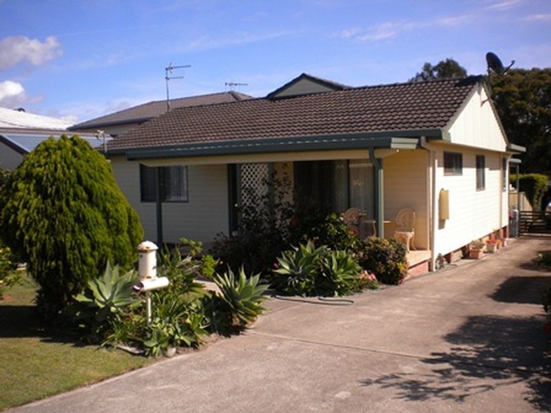 39 Hall Street, Old Bar NSW 2430