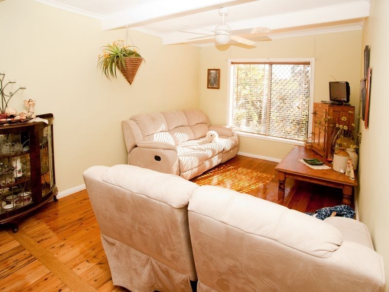 12 Gollan Ave, Tinonee NSW 2430