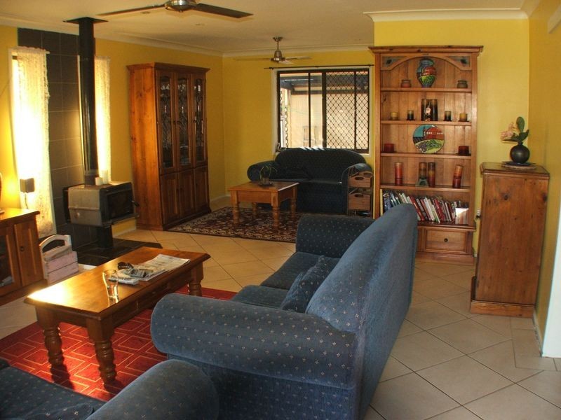 25 Bryan Street, Old Bar NSW 2430